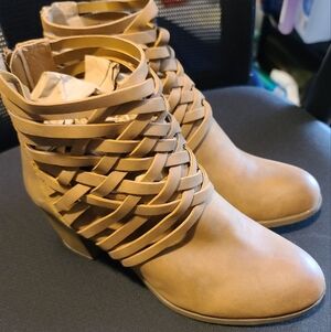 Arizona Ankle Boots (OTWC)